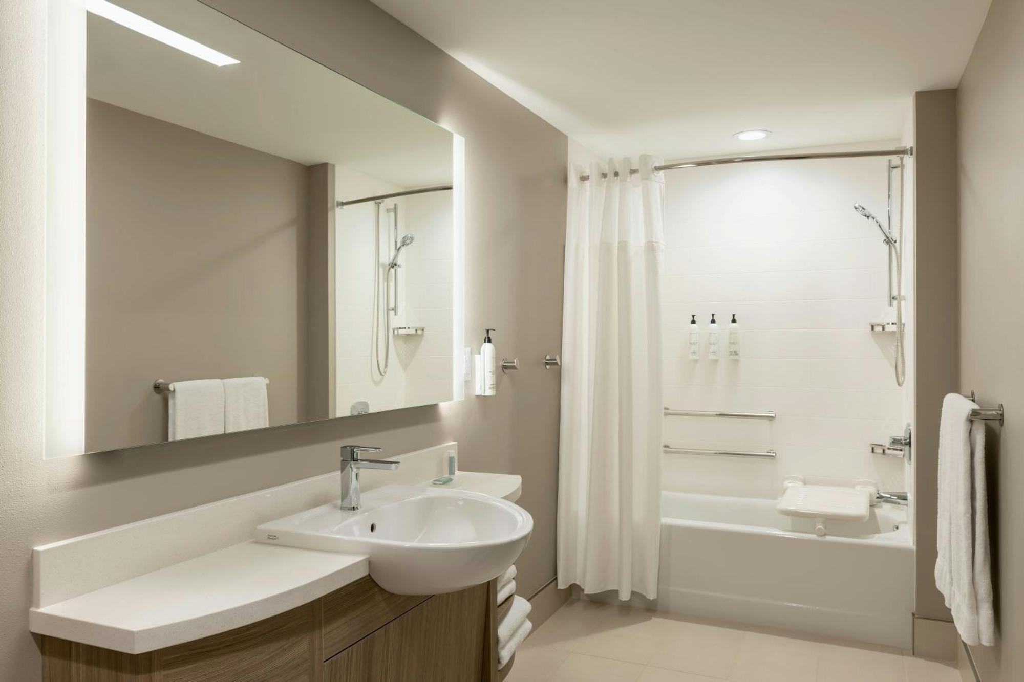 Springhill Suites By Marriott 파고 외부 사진